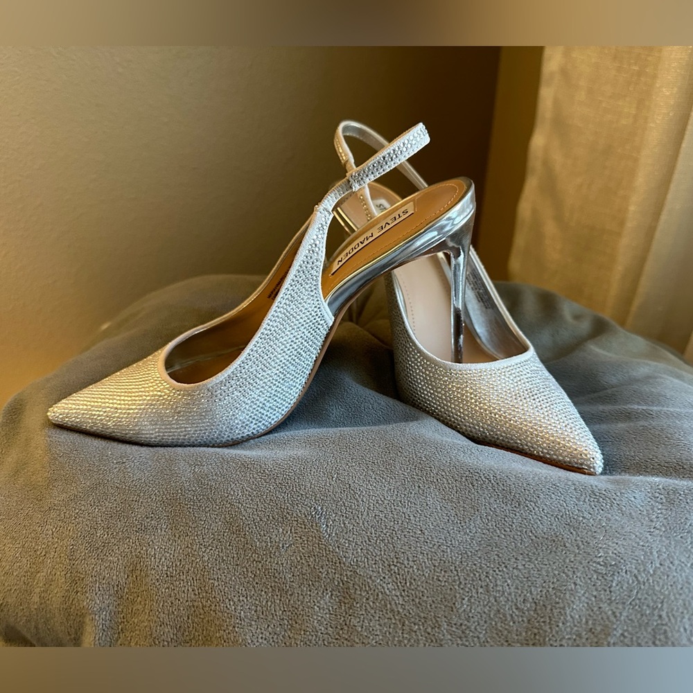 Steve Madden close toe heels